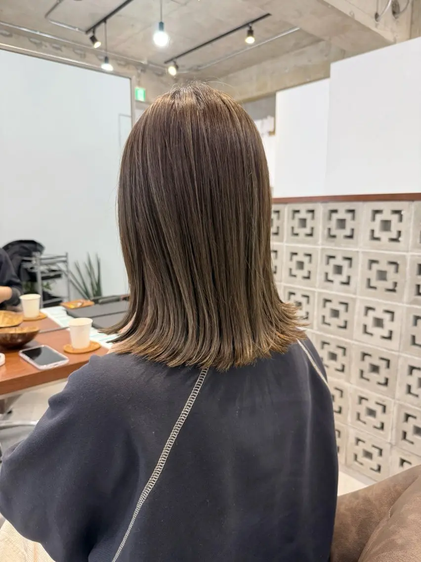 ミディアム カラー ハイライトカラー ハイライト カット ヘアカラー トリートメント カイリ /レイヤーカットのヘアスタイル