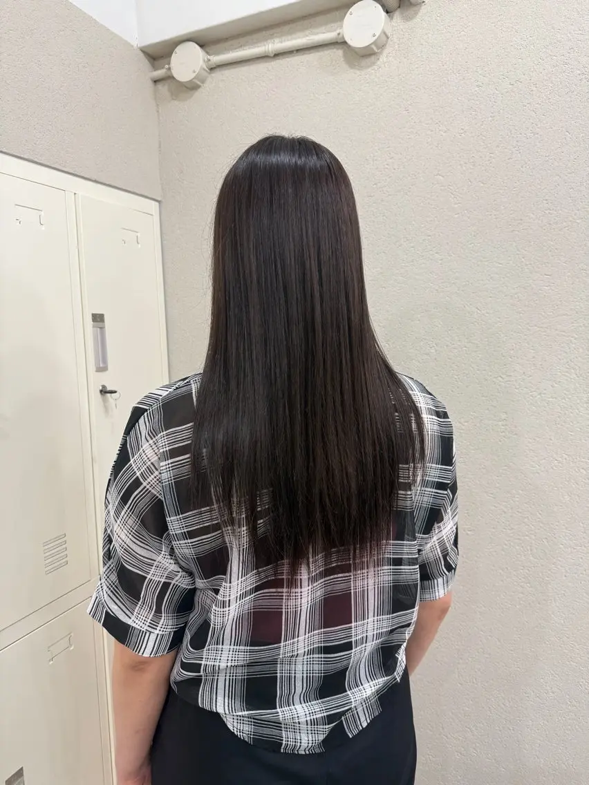 カラー ヘアカラー C H i R iのヘアスタイル