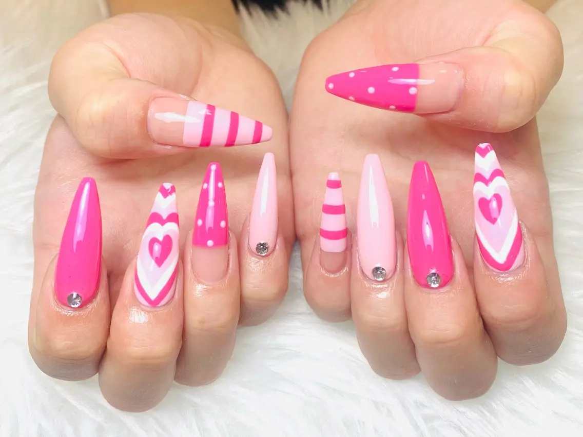 ネイル オーロラネイル ブラウン フラッシュネイル フラワーネイル ホログラムネイル ハンドネイル Rei _Nail 新宿のネイルデザイン