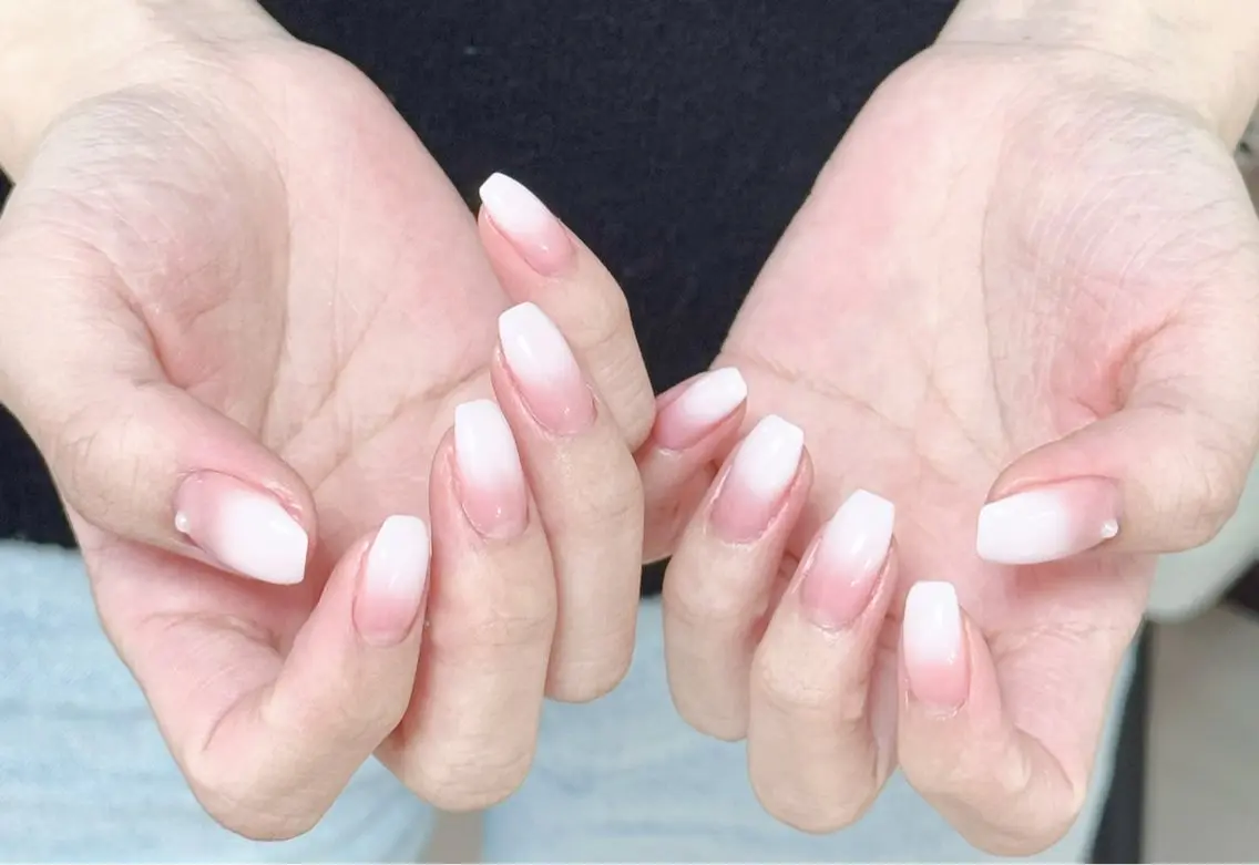 ネイル アートネイル オーロラネイル チークネイル フレンチネイル ガラスフレンチ ハンドネイル 🎀🎀YooLi Nail Salonのネイルデザイン