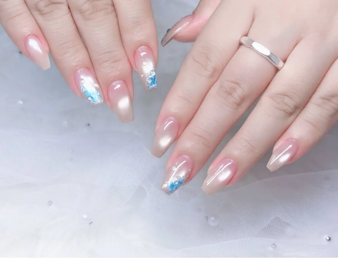 ネイル ハンドネイル &ME Mikoのネイルデザイン