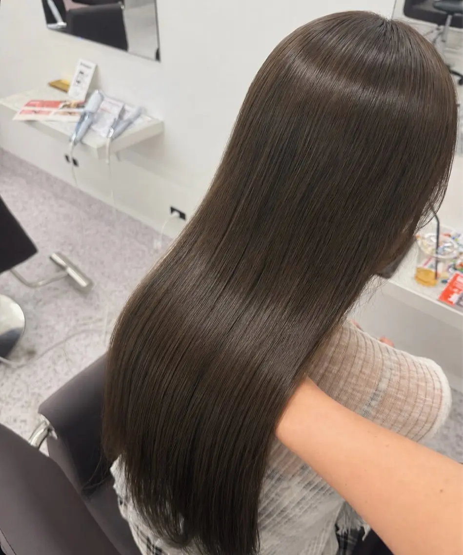 ロング カラー パーマ ヘアアレンジ メンズ キッズ カット ヘアカラー トリートメント 透明感カラー/ 新潟万代/池野里衣のヘアスタイル