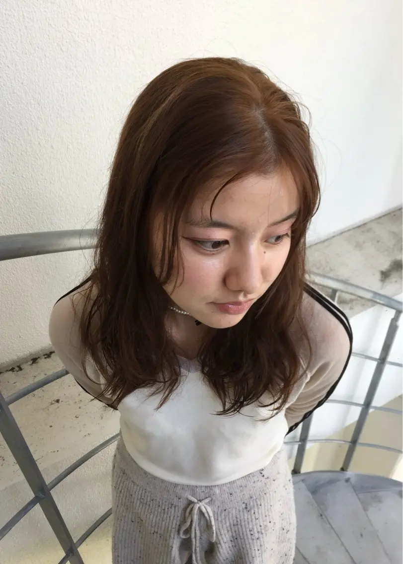 ロング 小長谷 夕菜のヘアスタイル