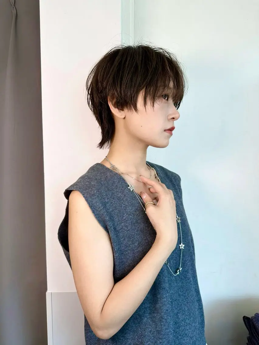 ショート カラー ヘアアレンジ ハンサムショート 丸みショート 伸ばしかけ ショートヘア ウルフカット カット ヘアカラー トリートメント 女性が憧れる ショート/角田愛和のヘアスタイル