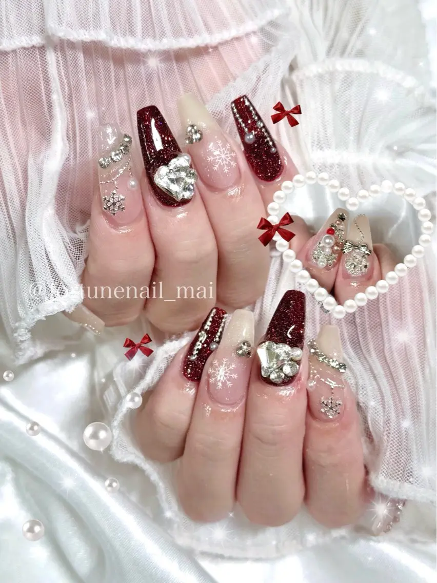 ネイル 冬ネイル クリスマス 🎀Mai 🎀最短4/8🈳のネイルデザイン