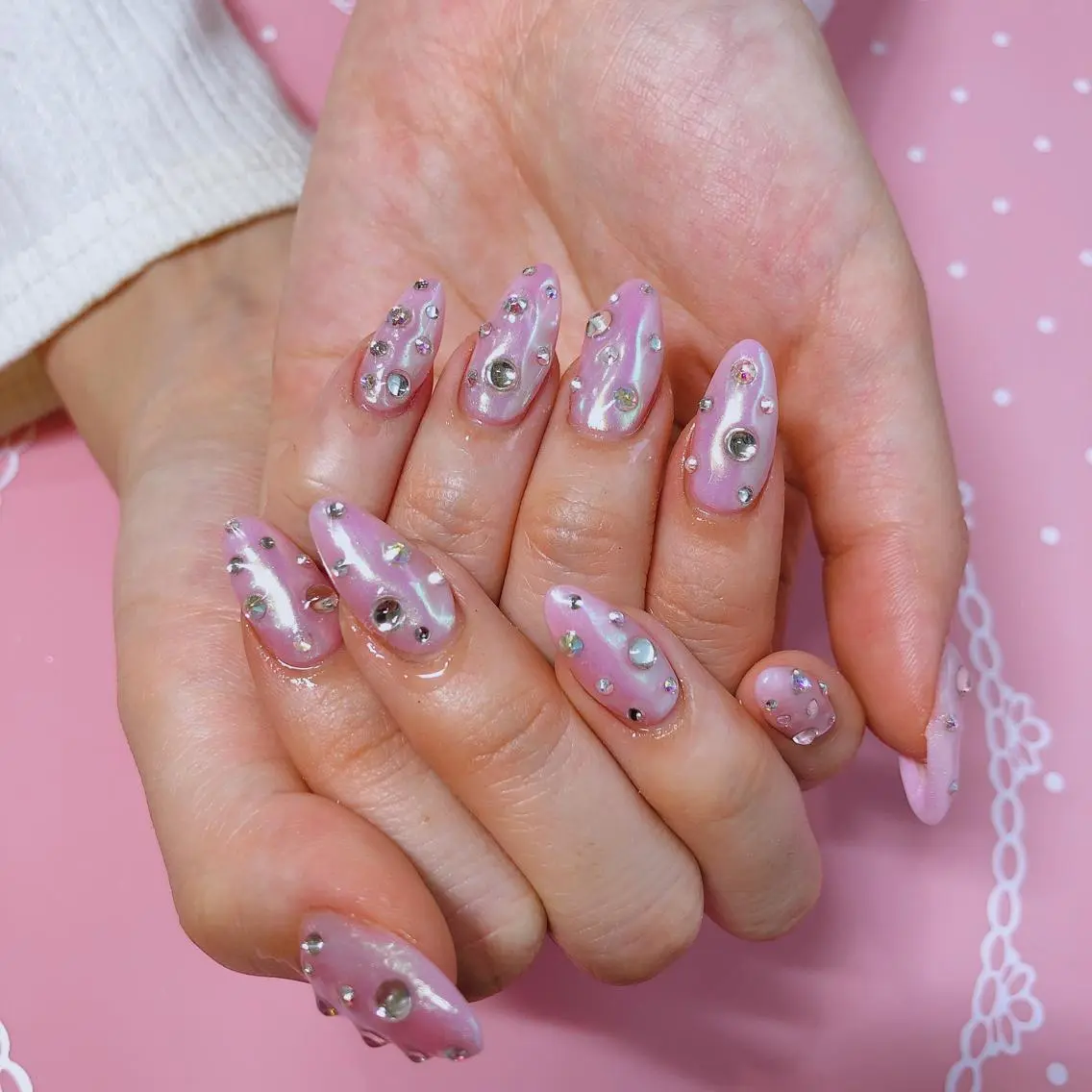 ミディアム ネイル オーロラネイル ハンドネイル 《LB》ラブリエ Nail&eyeのマツエク・マツパデザイン