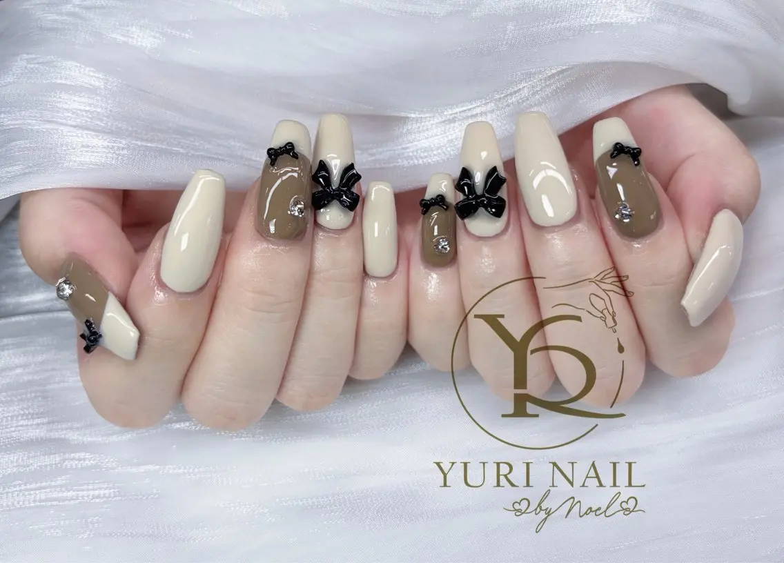 ネイル ハンドネイル フットネイル ハンドケア YURI Nail NARITAのネイルデザイン
