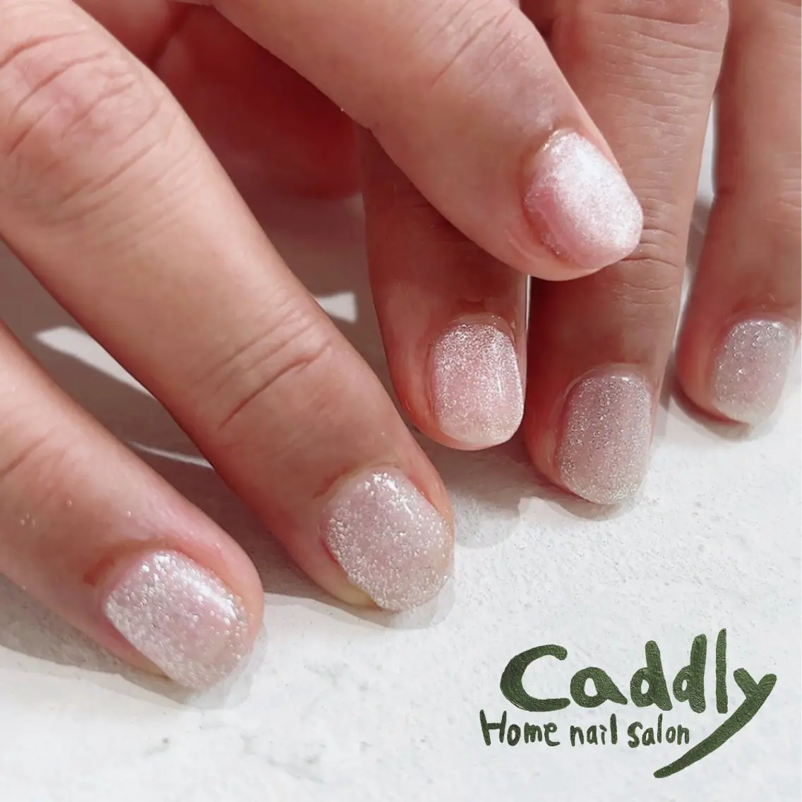 ネイル フラッシュネイル フラッシュマグ ピンク シルバー ハンドネイル caddly naoのネイルデザイン