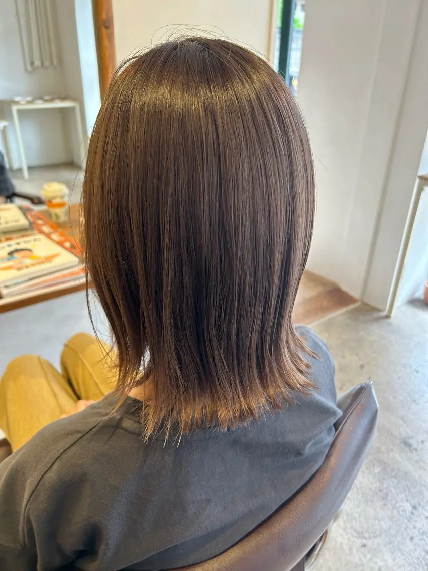 ショート カラー ブリーチ グレージュ わかばやし ゆうこのヘアスタイル