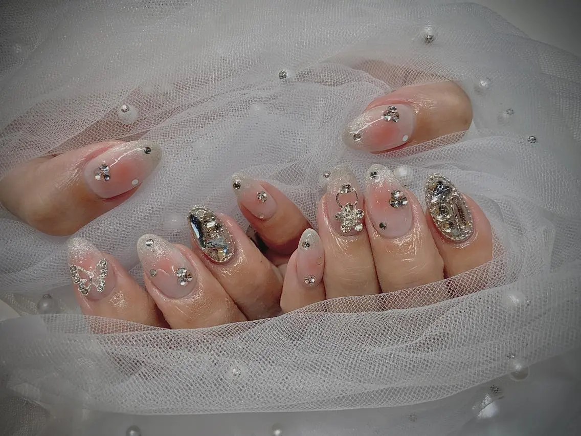 ネイル I-nailロング /ワンホン/キラキラのネイルデザイン