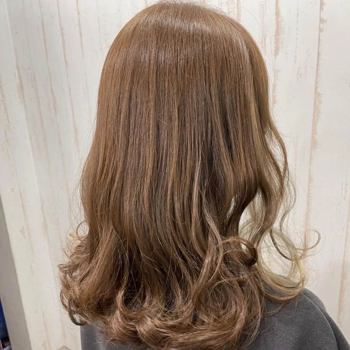 カラー ハイライトカラー 秋山 悠希のヘアスタイル