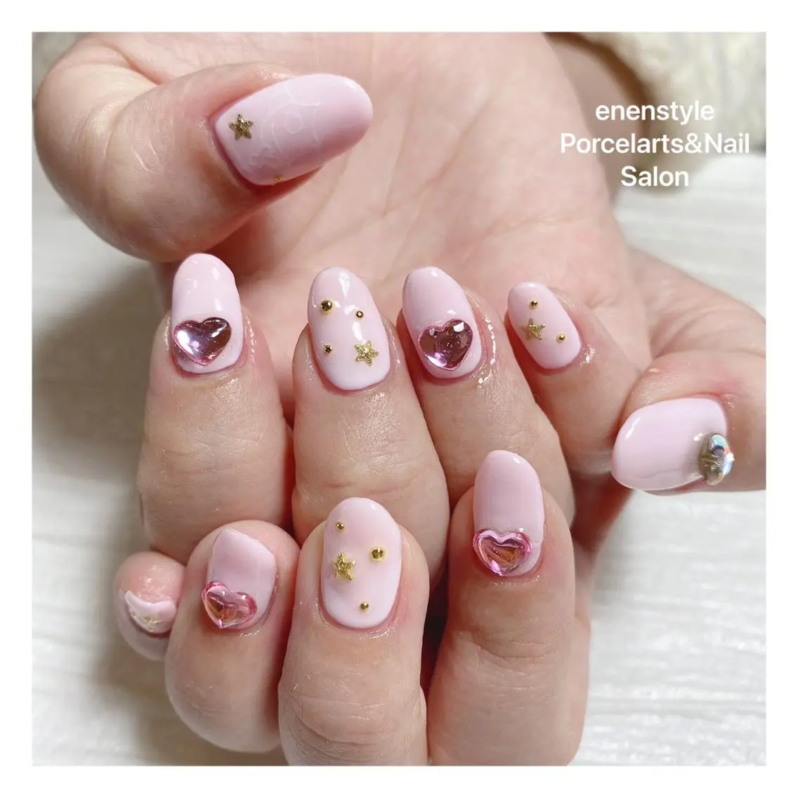 ミディアム ネイル ハンドネイル 🐾enen style 🐾のネイルデザイン
