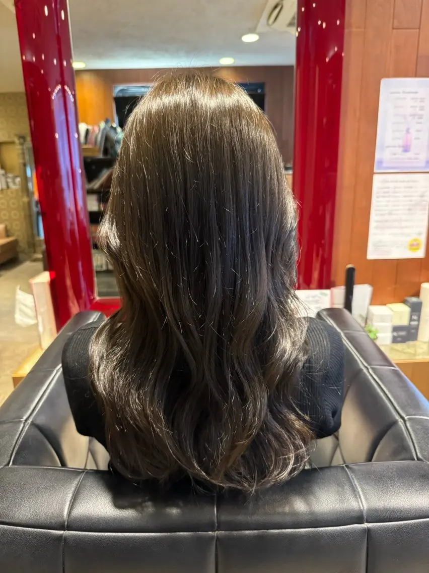 ロング カラー 藤井 麗桜のヘアスタイル