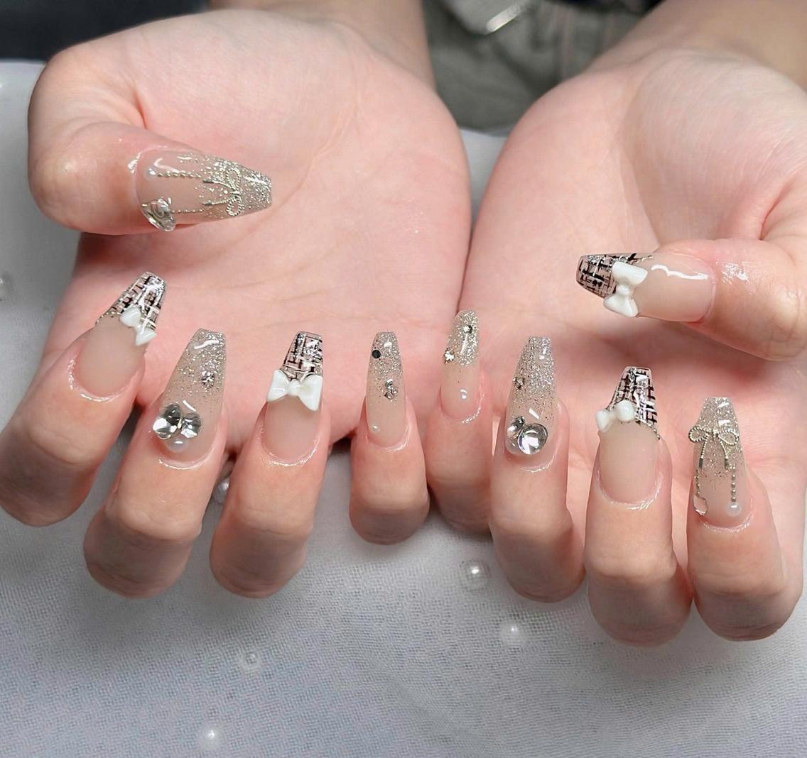 ネイル フレンチネイル ジェルネイル ハロウィン 韓国ネイル マグネットネイル ハンドネイル H.baby Nail Salonのネイルデザイン