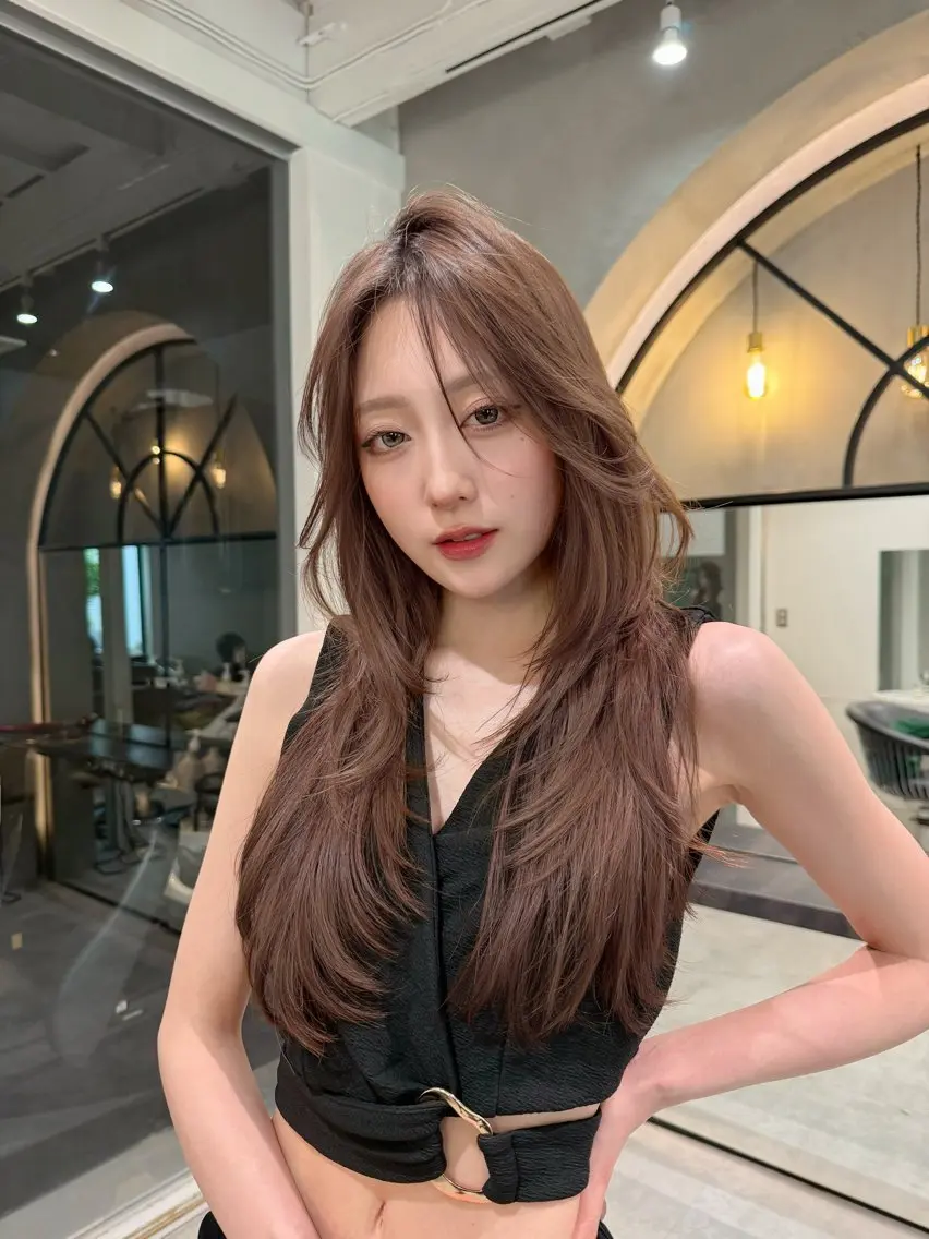 ロング ロングレイヤー レイヤーカット ロング カット ヘアカラー トリートメント ヘッドスパ ヘアセット Lond enikaのヘアスタイル