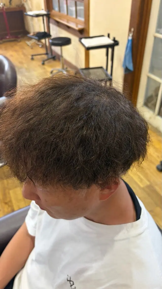 メンズ カット パーマ 鬼塚 太久斗のヘアスタイル