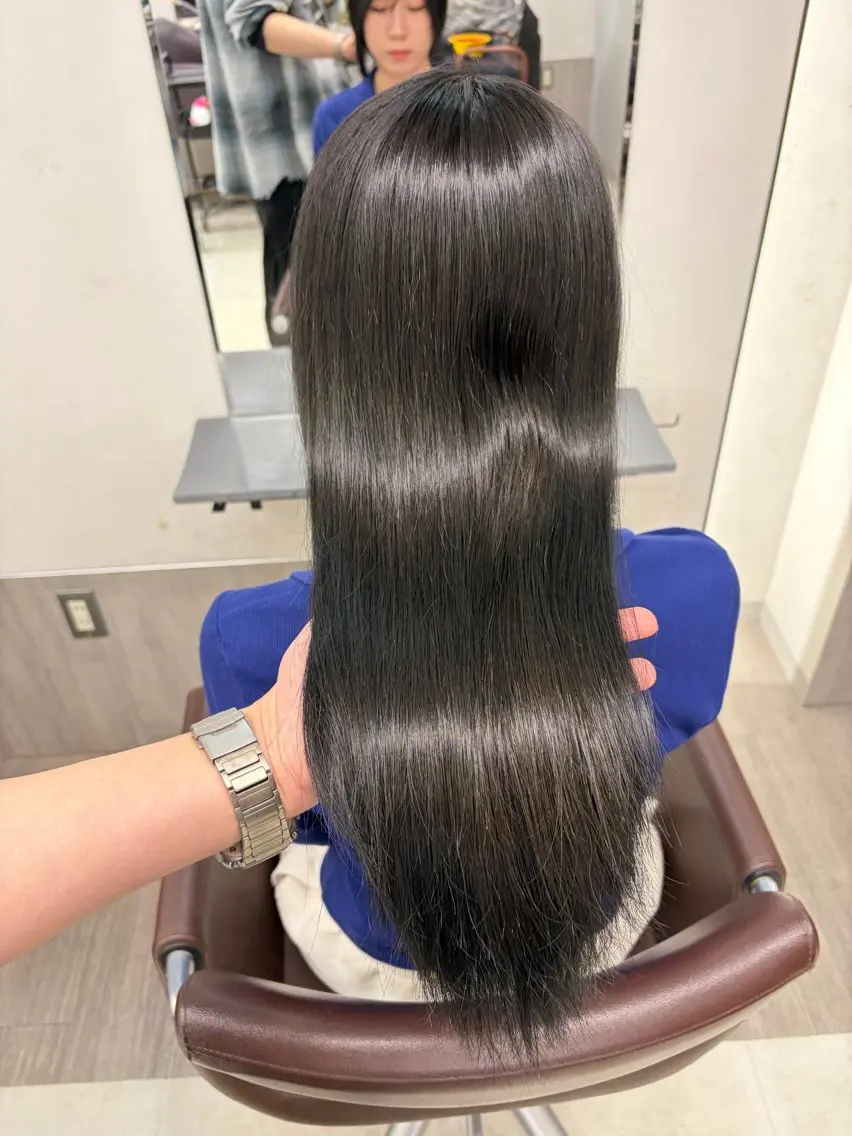 ロング ヘアカラー トリートメント ブリーチ/ミルクティ ーベージュ/天神大名のヘアスタイル