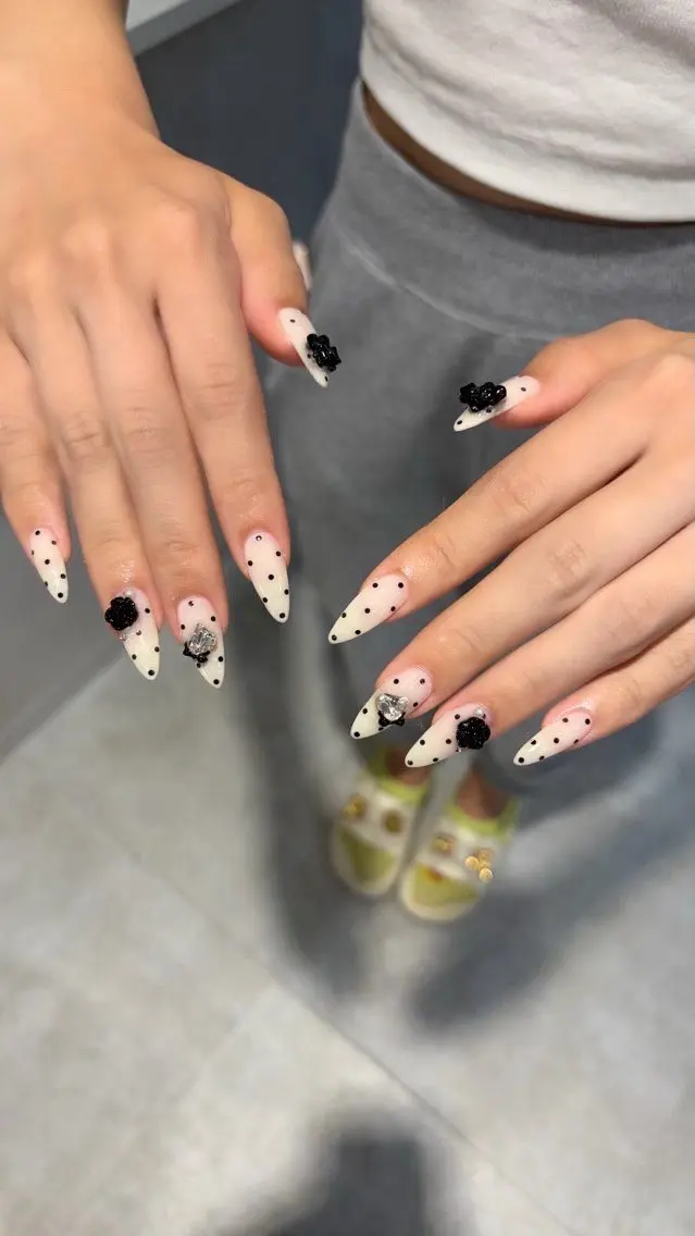 ネイル 長さ出し ハンドネイル nailsalon VENUSのネイルデザイン