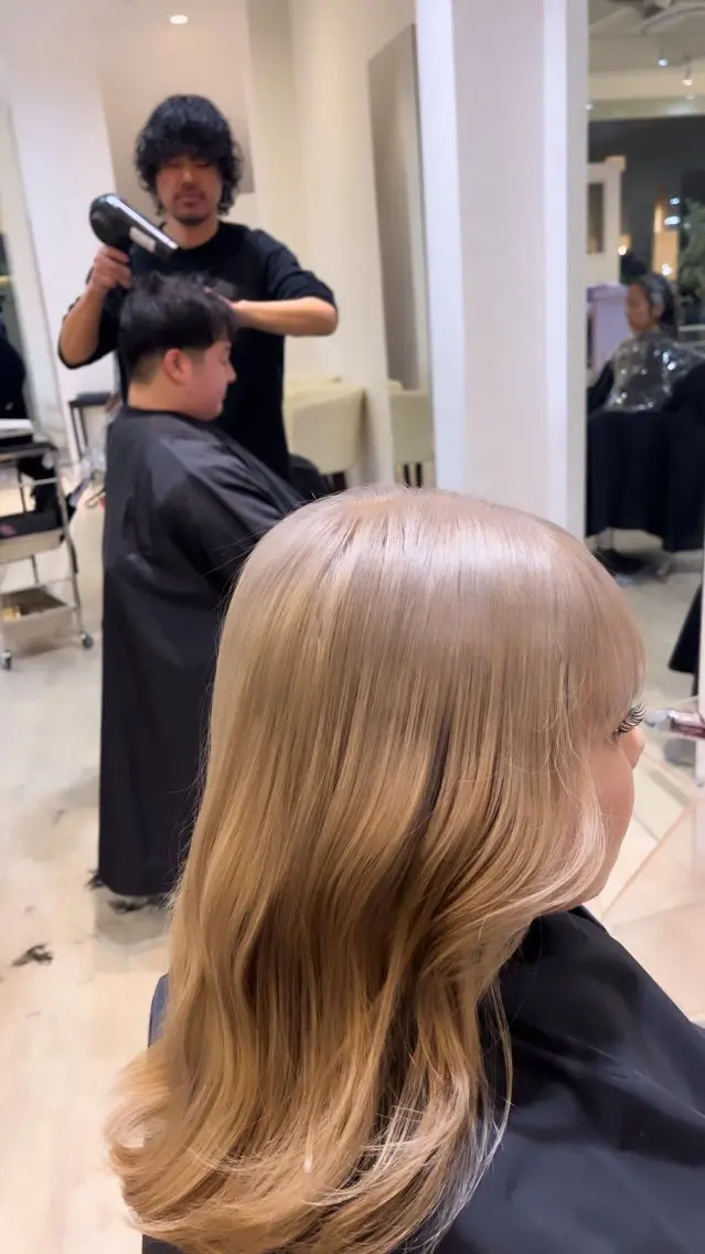 ミディアム ヘアカラー Tidehair茨木 Riruのヘアスタイル