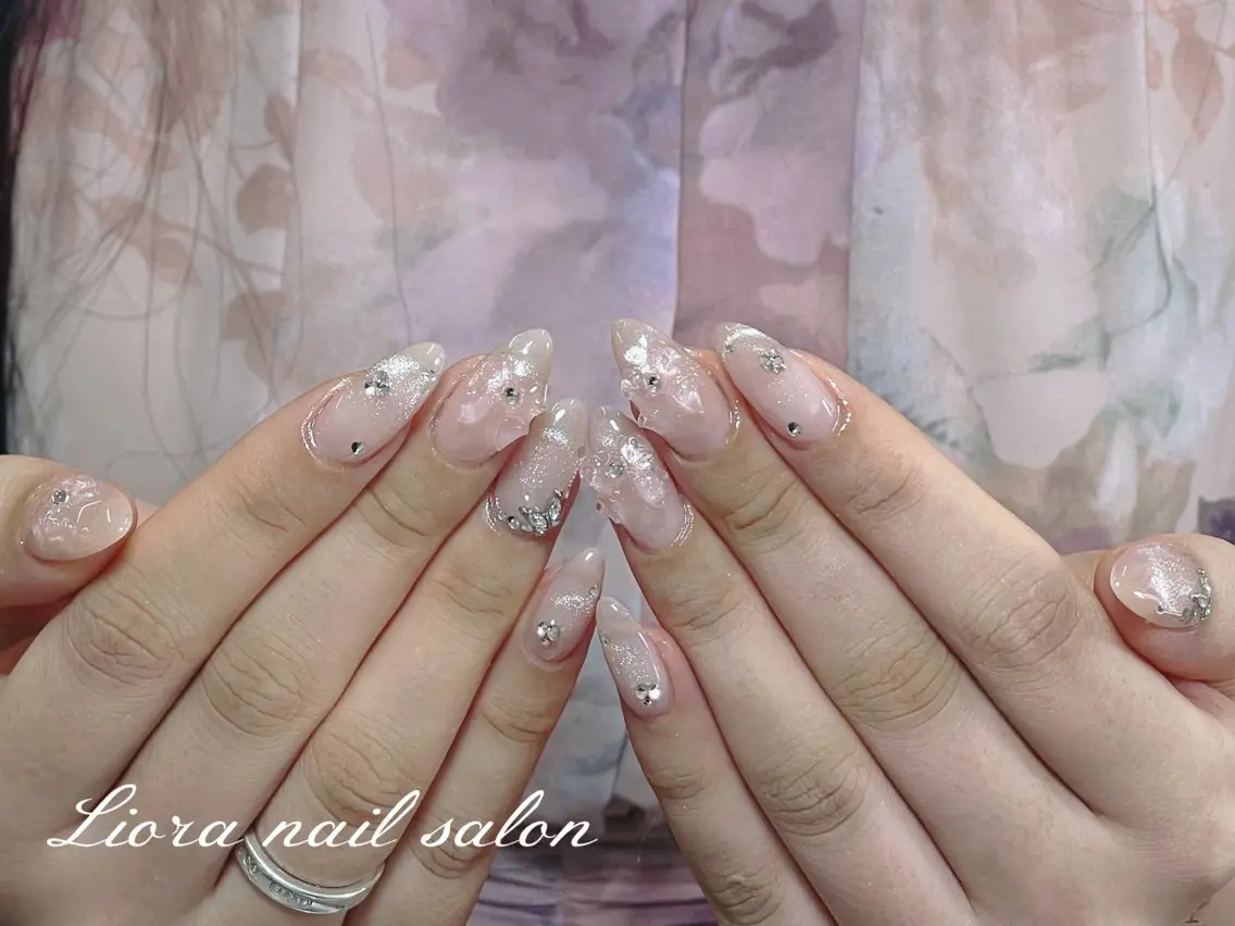 ネイル チークネイル フットネイル フレンチネイル ジェルネイル ガーリー ハンドネイル Liora nailのネイルデザイン