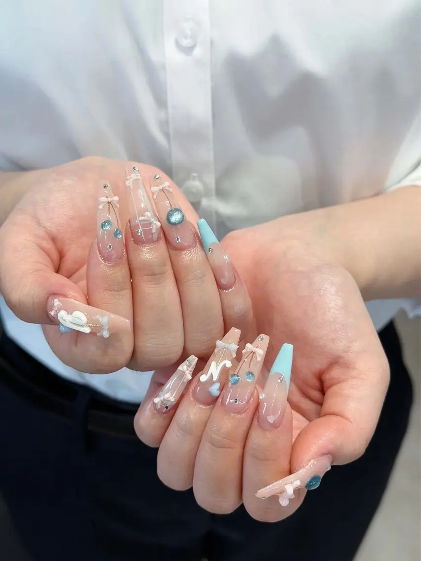 ネイル チークネイル ドット フレンチネイル グラデーション ハート ハンドネイル Eli Eli 新宿のネイルデザイン