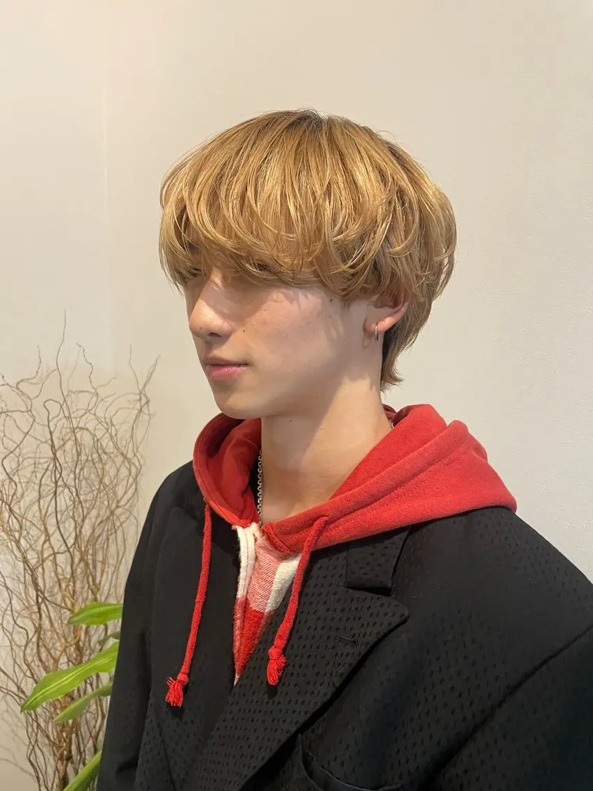 ヘアアレンジ メンズ メンズブリーチ カット ヘアカラー 宇野 颯太のヘアスタイル