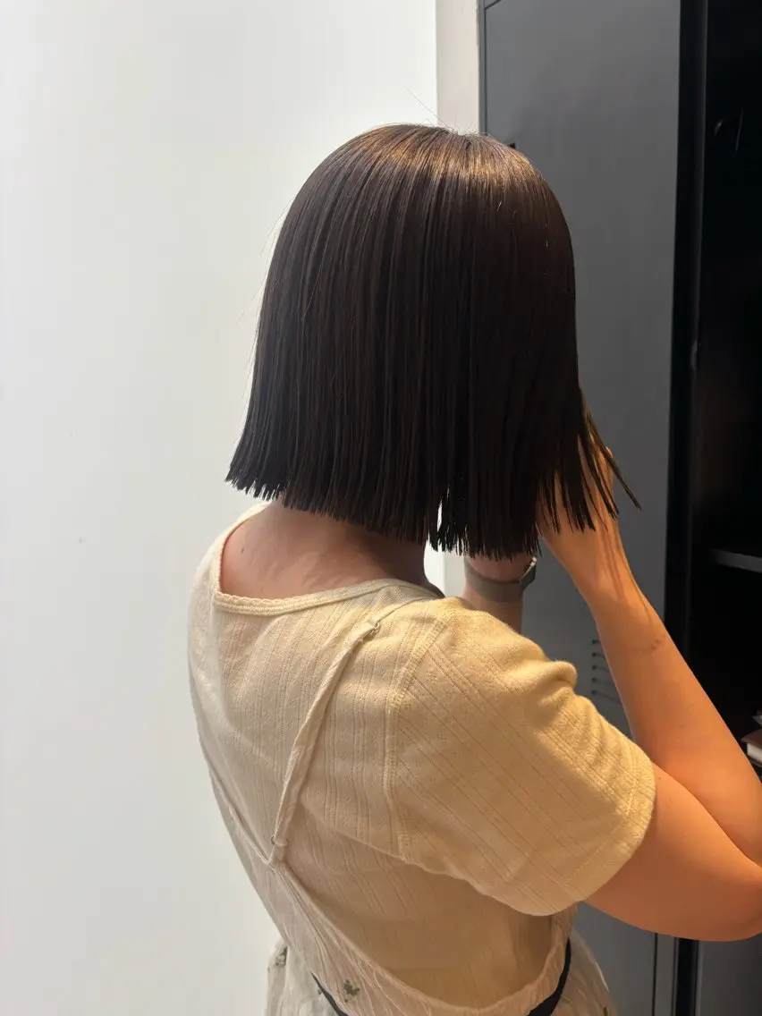 ミディアム カット ヘアカラー トリートメント 西田  美侑/ 前髪・顔周りカットのヘアスタイル