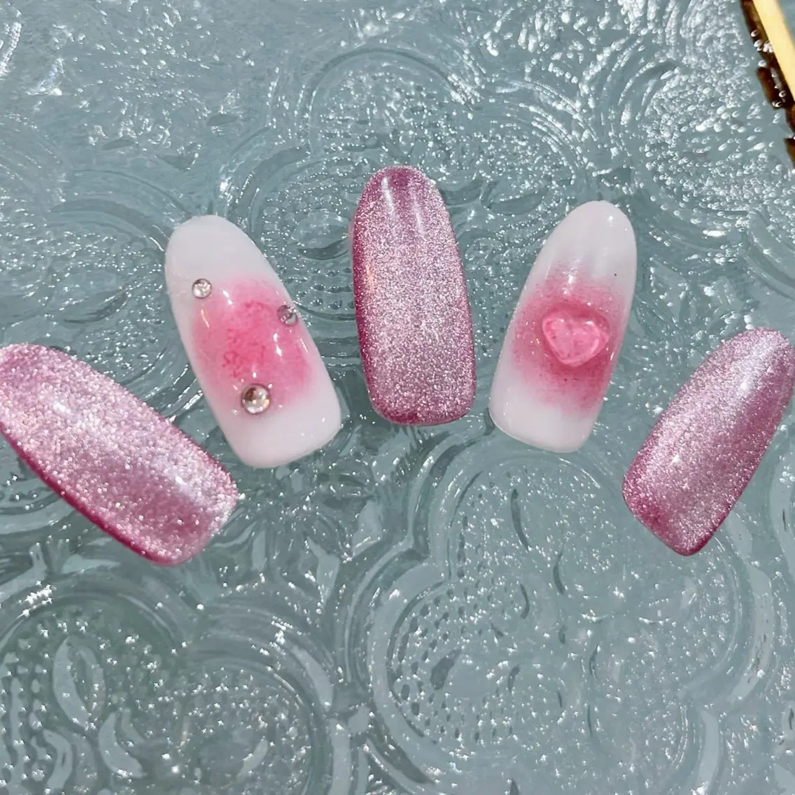 【マグネットネイル ✕ チークネイル/オフあり】店舗限定デザインの写真