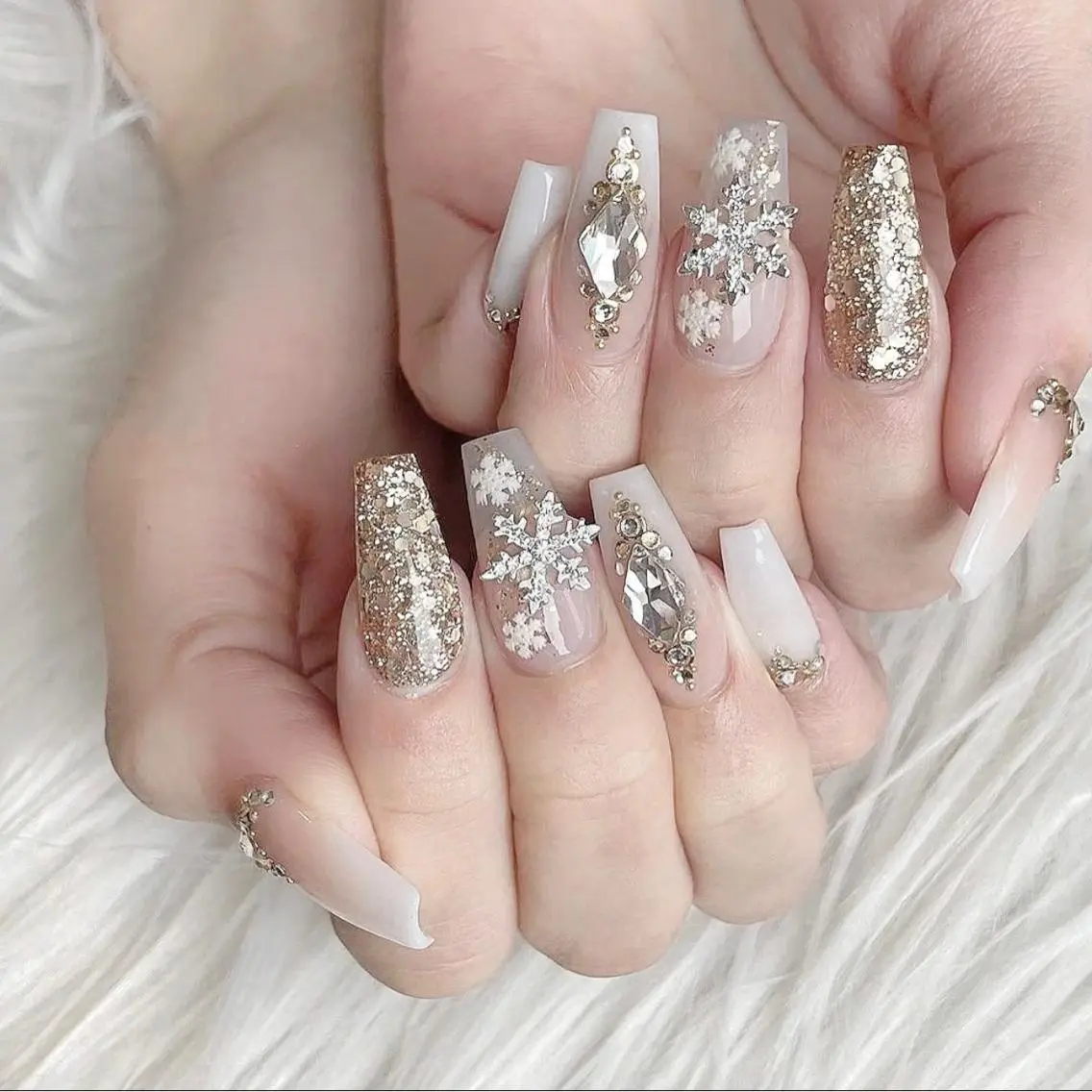 ネイル ハンドネイル Queens ciciのネイルデザイン