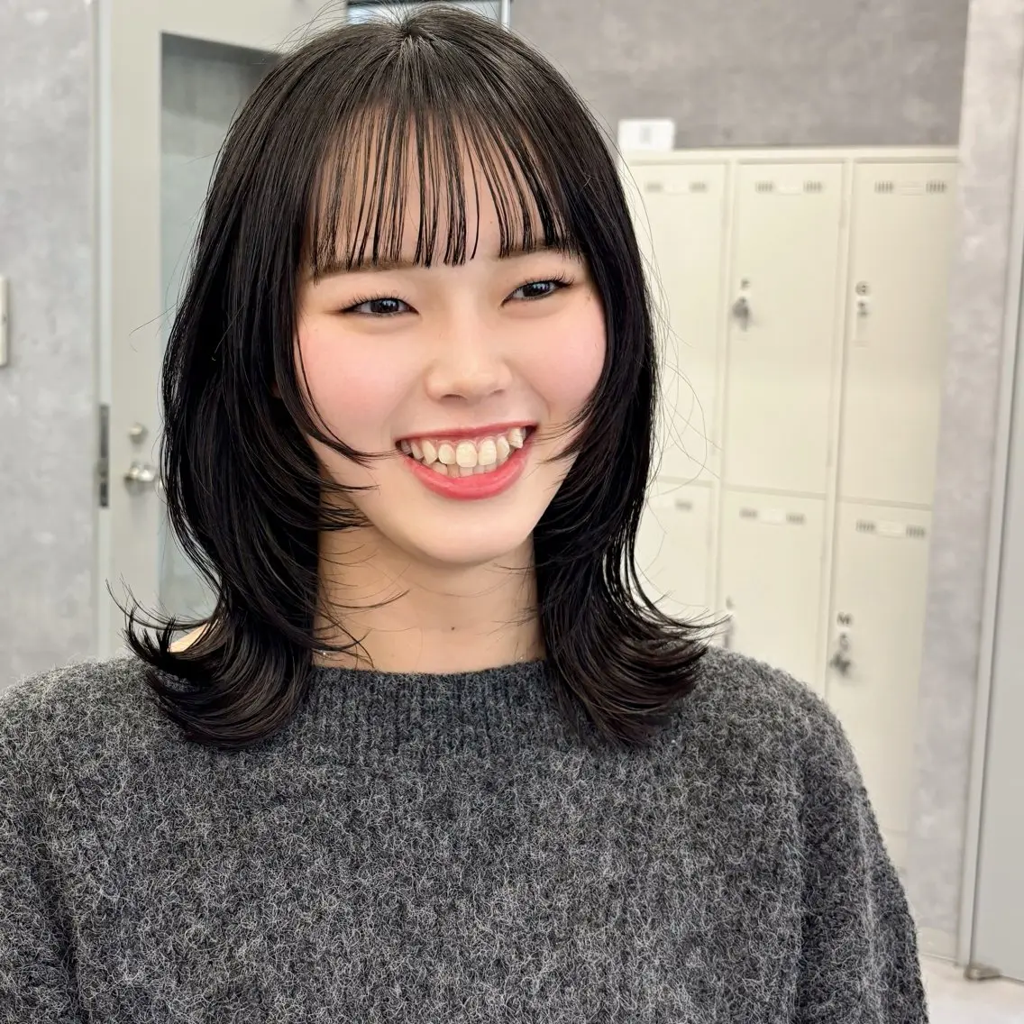 ミディアム カラー カット ヘアカラー NUMBER_ ユイナのヘアスタイル