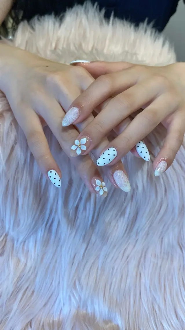 ネイル ハンドネイル crystal ⭐︎ colorのネイルデザイン