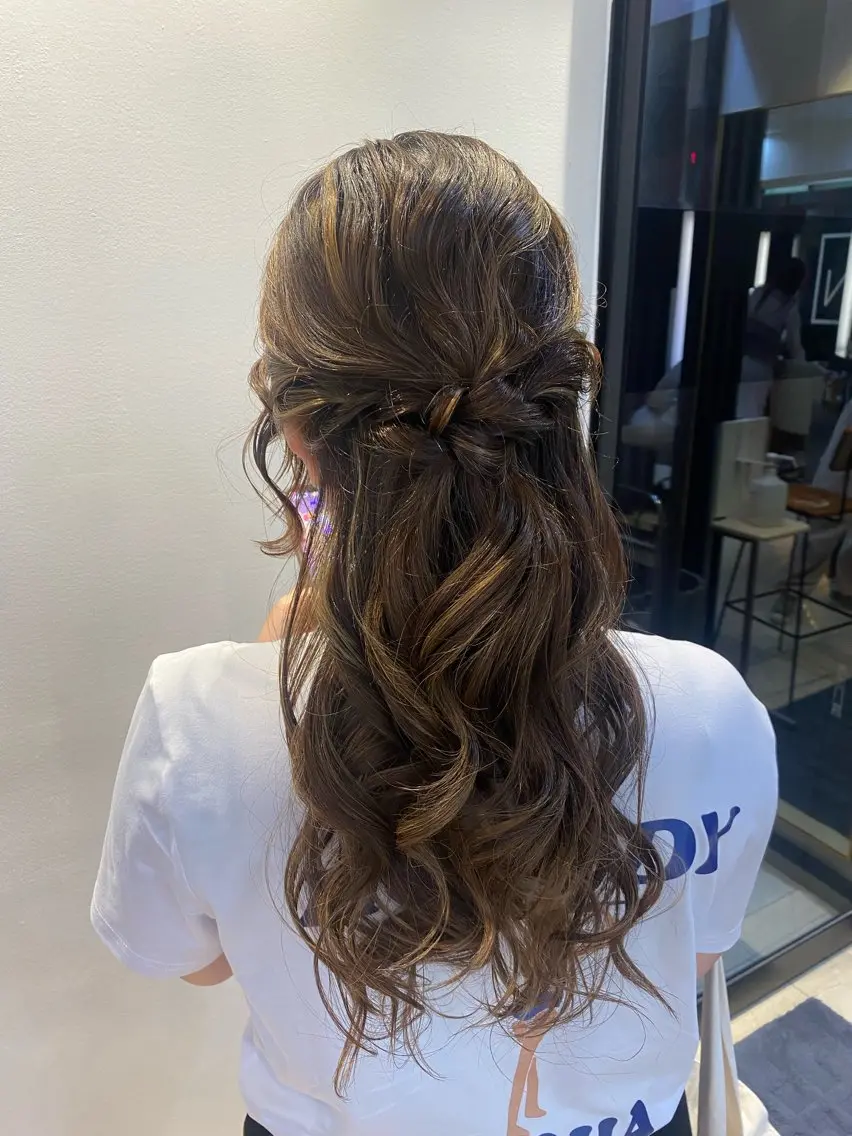 ロング ヘアアレンジ ハーフアップ 石垣廣乃 /Hironoのヘアスタイル