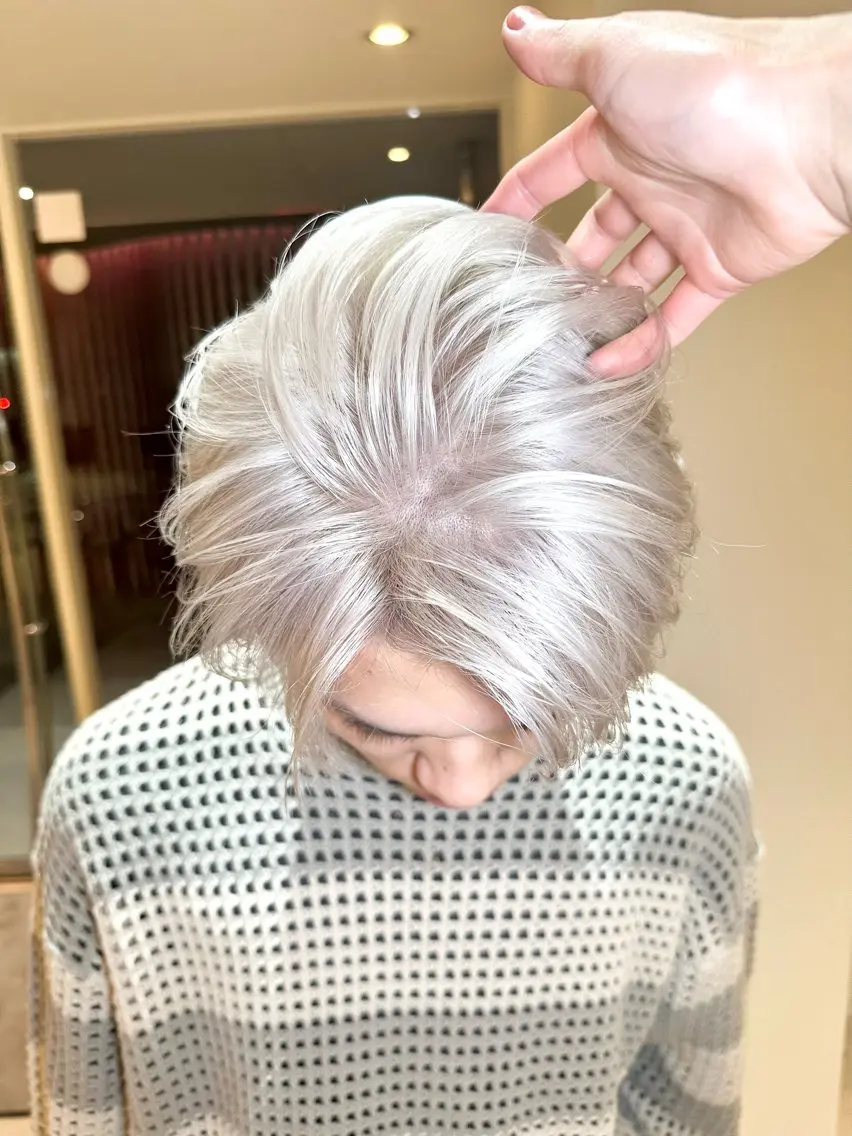 ショート カラー メンズ カット ヘアカラー トリートメント ダメージレスブリーチ HIROSHIのヘアスタイル