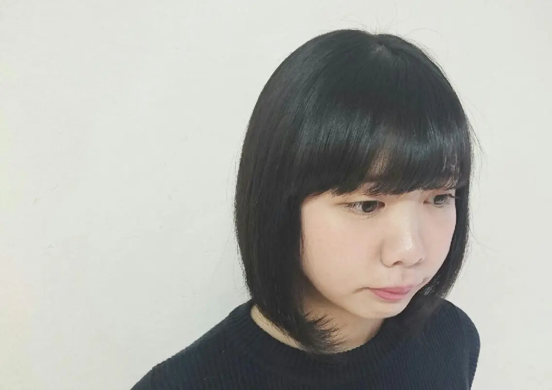 ショート ボブ 透明感ハイライト◎ 伊藤夏海のヘアスタイル