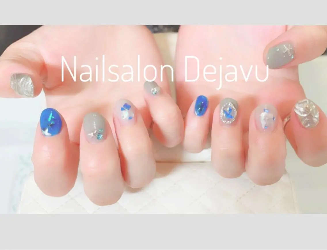 ネイル アートネイル ミラーネイル 持ち込み ニュアンスネイル ワンカラーネイル Nail salon Dejavu 🌿のネイルデザイン