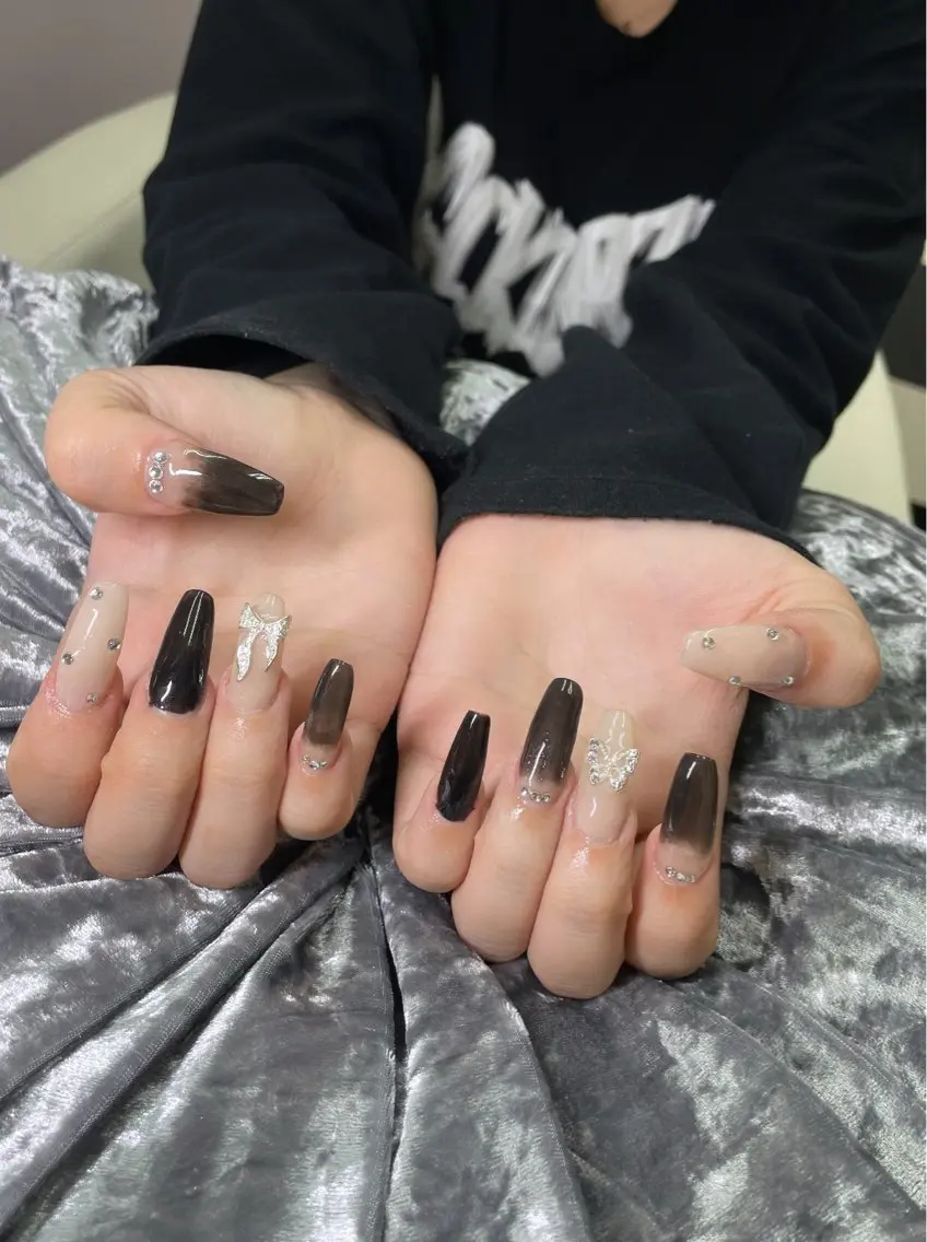 ネイル ハンドネイル Mumu眉毛,ネイル モデル募集中🪄のネイルデザイン