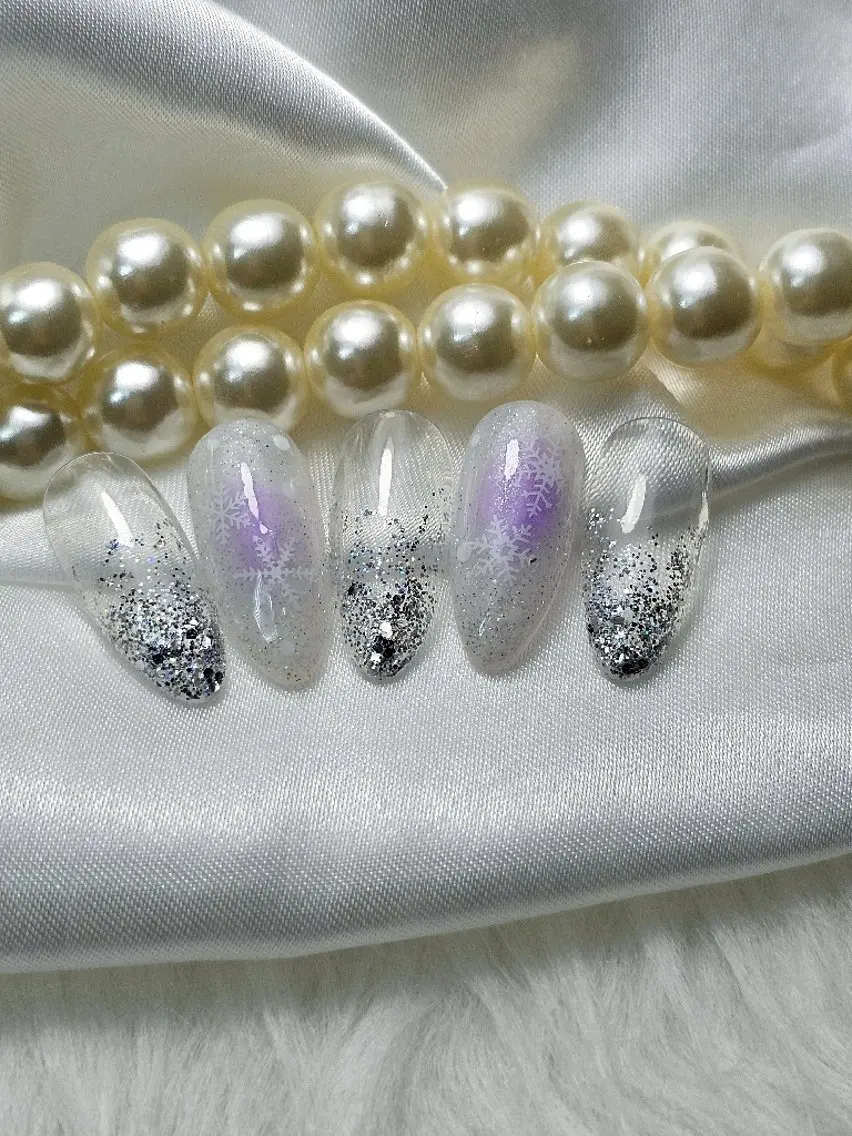 ネイル チークネイル Ra: Nail   라: 네일のネイルデザイン