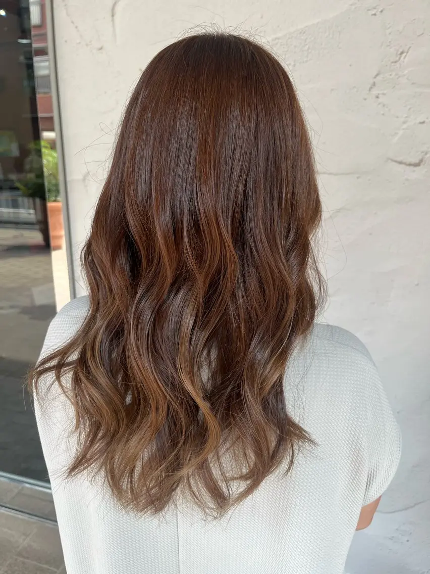 カラー 小出 琴未のヘアスタイル