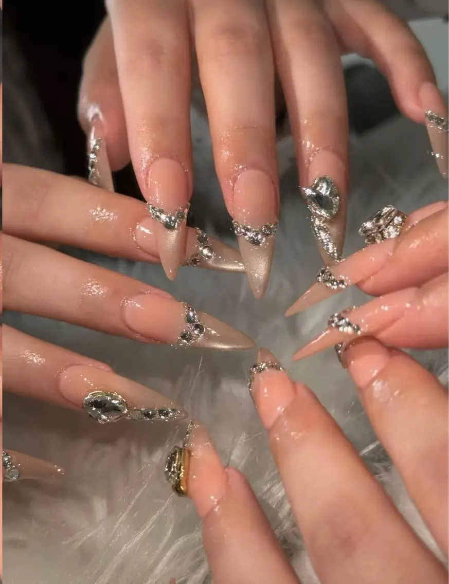 ネイル ハンドネイル Luna Gladeのネイルデザイン