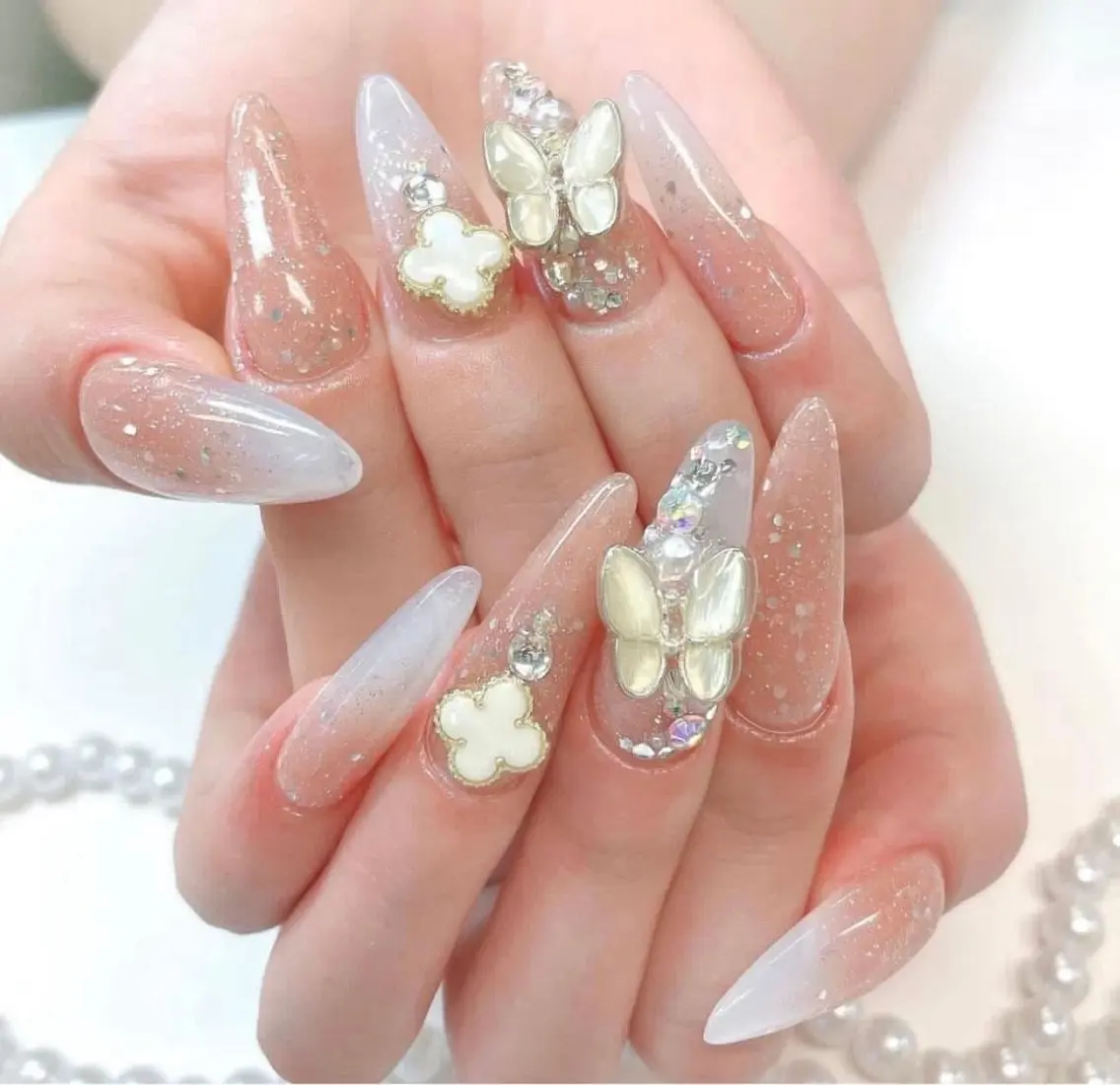ネイル 長さ出し フレンチネイル ジェルネイル ガラスフレンチ 韓国ネイル ハンドネイル Minette nailHuongのネイルデザイン