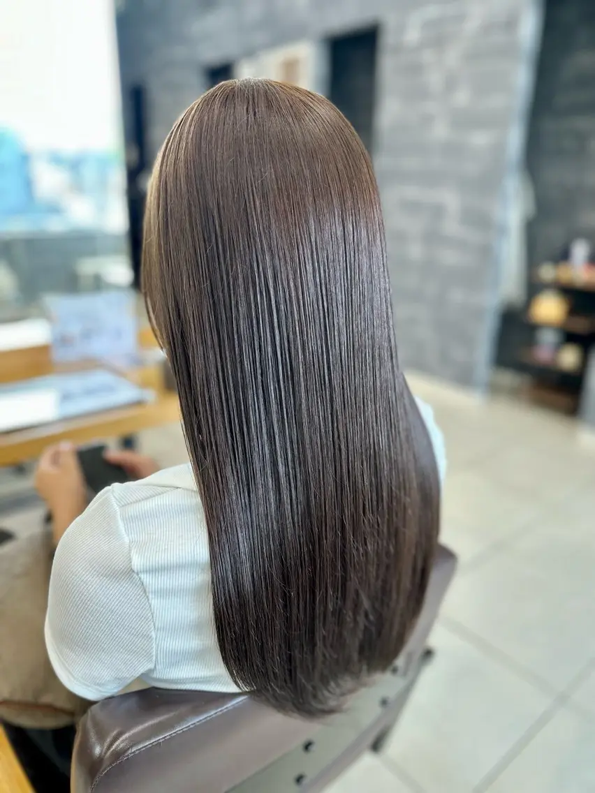 ロング カラー ベージュカラー ショコラベージュ 透明感カラー ロング ヘアカラー 💎透明感カラー💎 🌟佐藤壮也🌟のヘアスタイル