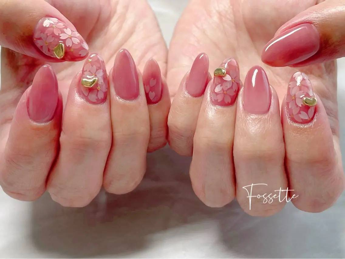 ネイル 桜ネイル フラワーネイル ホログラムネイル ニュアンスネイル オフィスネイル ハンドネイル nailsalon Fossetteのネイルデザイン