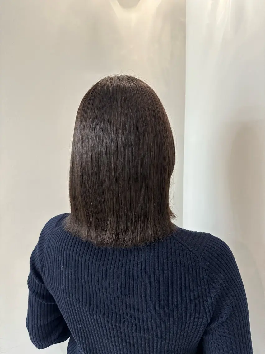 ミディアム カラー 透明感カラー グレージュ カット ヘアカラー 安丸 結夏のヘアスタイル