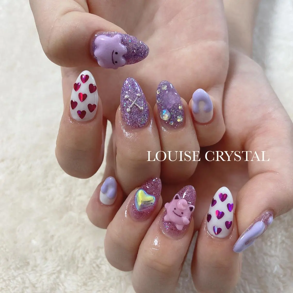 ネイル ハンドネイル LOUISE CRYSTALのネイルデザイン