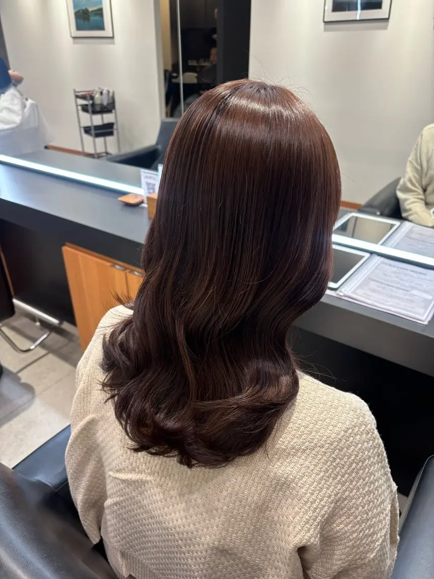 ミディアム カット KAREN(ému) 伏見/カットモデルのヘアスタイル