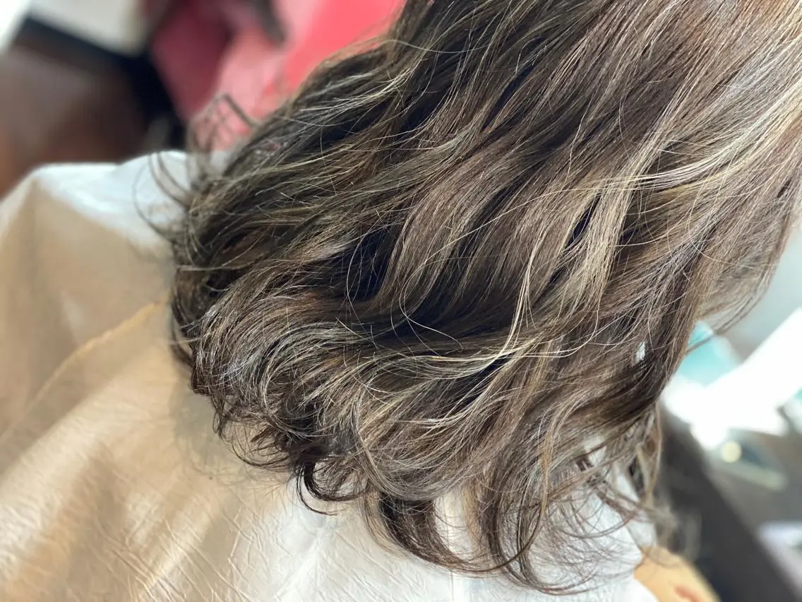 セミロング カラー デザインカラー モデル募集🌈のヘアスタイル