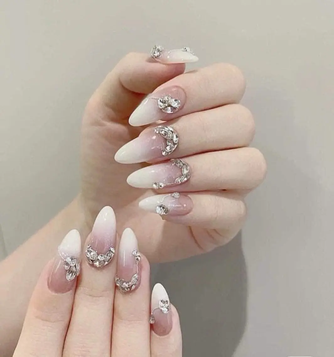 ネイル フレンチネイル ジェルネイル 韓国ネイル マグネットネイル マグネットフレンチ akina nailsのネイルデザイン