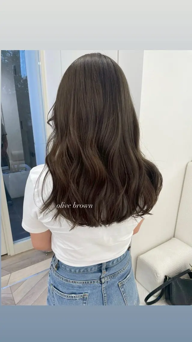 ロング ParveMix 宮﨑 梨里のヘアスタイル