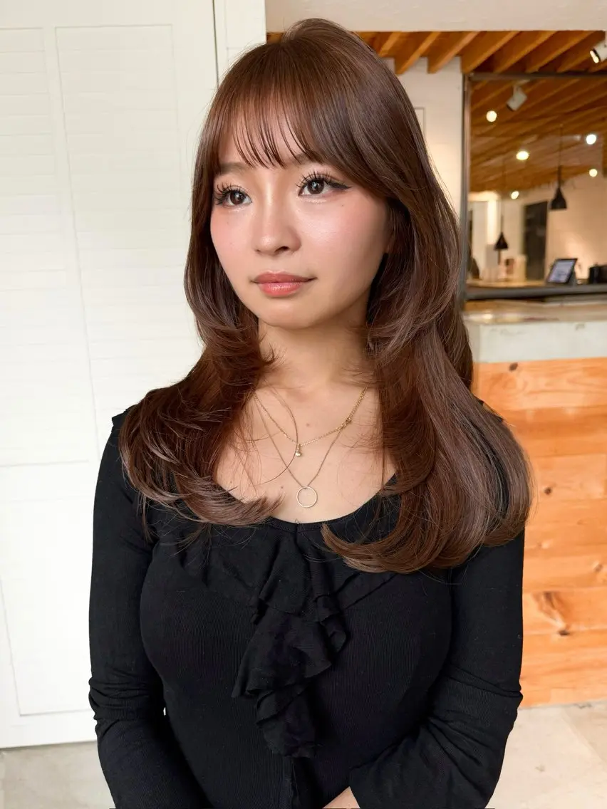 セミロング カラー mellowman 【メロウマン】のヘアスタイル