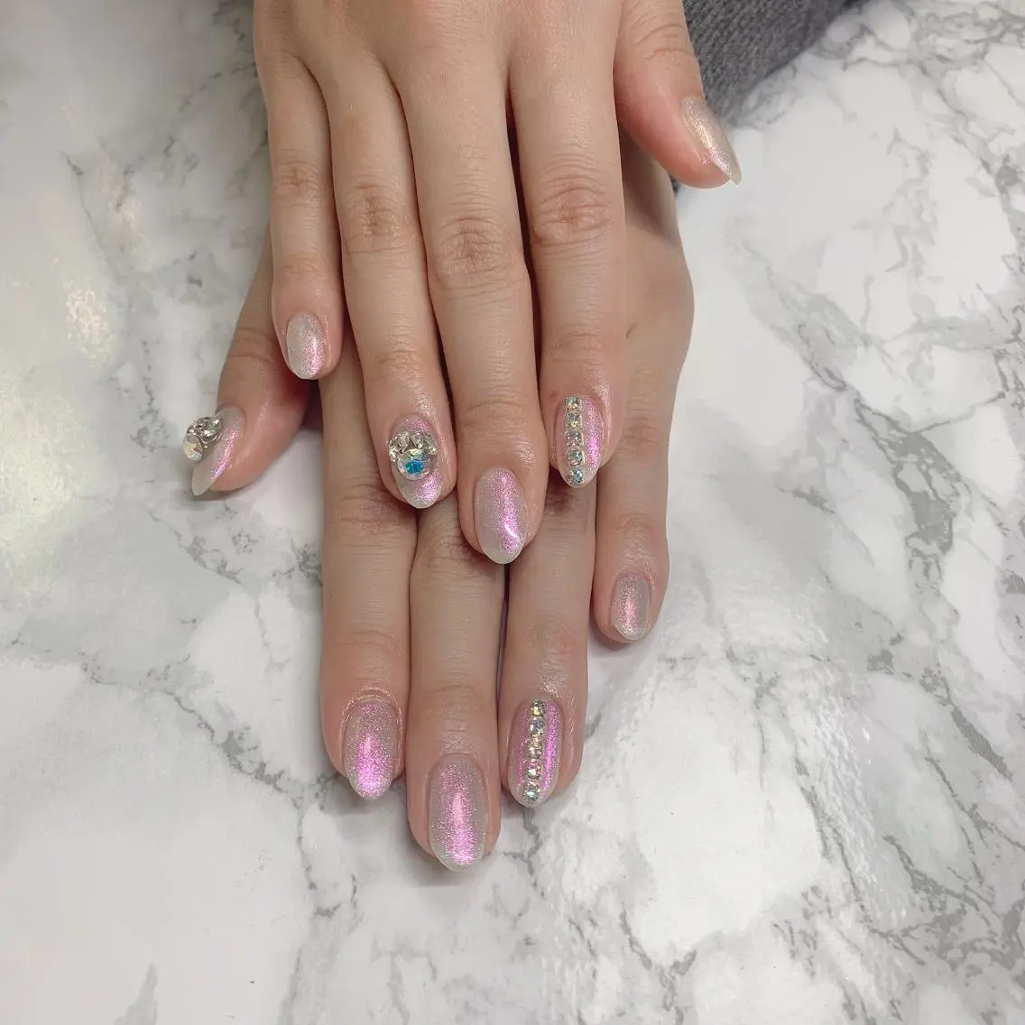 ネイル はな💎ネイル ワンホン、長さ出しのネイルデザイン